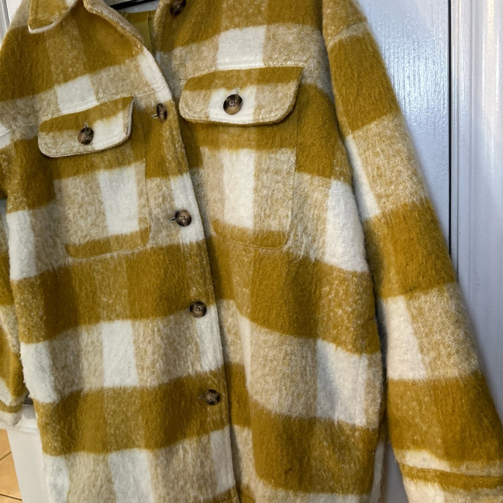 Universal Threads Target Yellow Plaid Sherpa Jack… - image 7